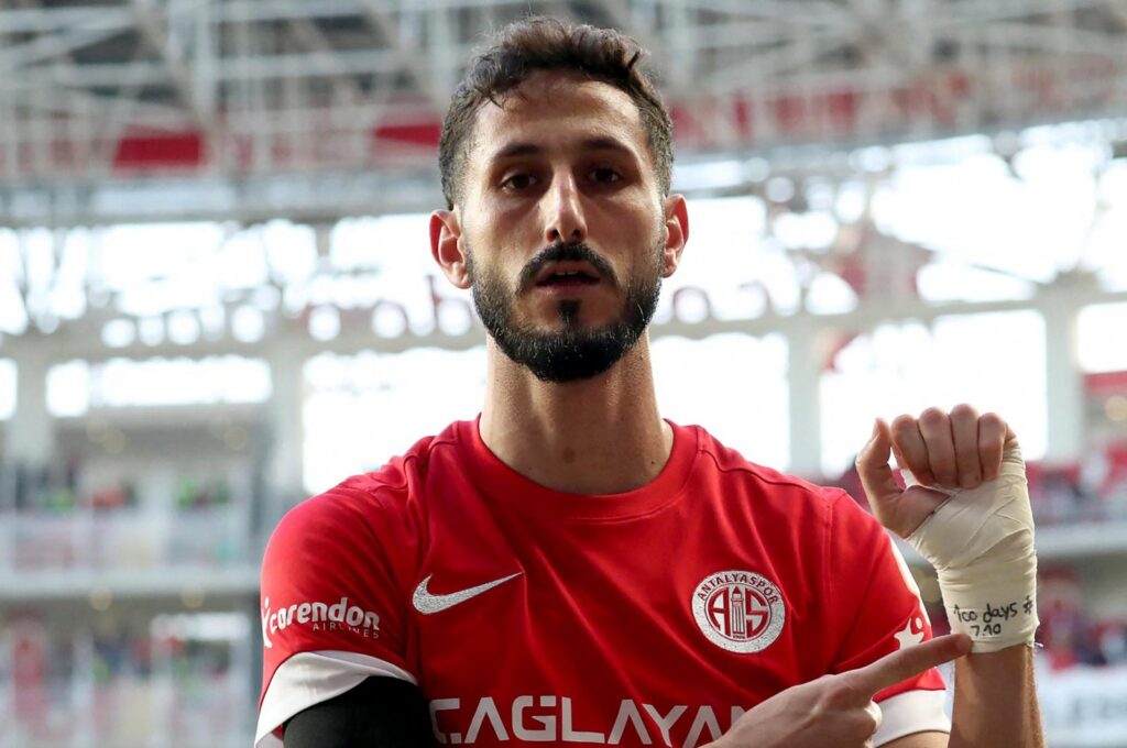 Antalyaspor's Israeli forward Sagiv Jehezkel displays a bandage on his wrist reading "100 days. 07/10" after scoring a goal during Turkish Süper Lig match against Trabzonspor at Corendon Airlines Park Antalya Stadium, Antalya, Türkiye, Jan. 14, 2024. (AFP Photo)