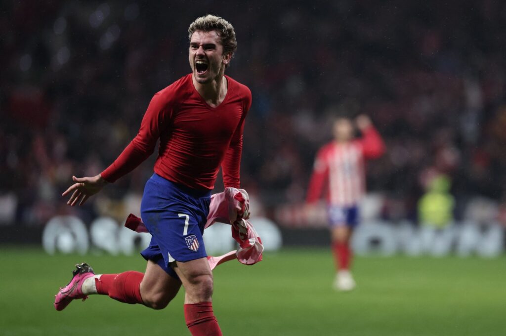 Atletico Madrid's Antoine Griezmann celebrates scoring his team's third goal during the Spanish Copa del Rey match against Real Madrid at the Metropolitano stadium, Madrid, Spain, Jan. 18, 2024. (AFP Photo)