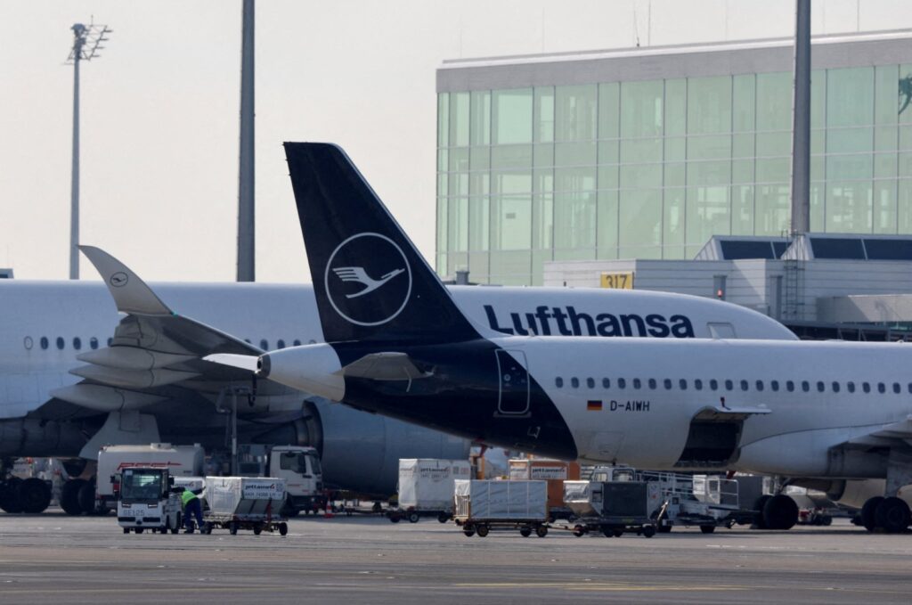 Lufthansa's aircraft are seen on the tarmac the day before the VERDI union called airport workers to go on a 24-hour strike on Friday, at the Munich International Airport, Germany, Feb. 16, 2023. (Reuters File Photo)