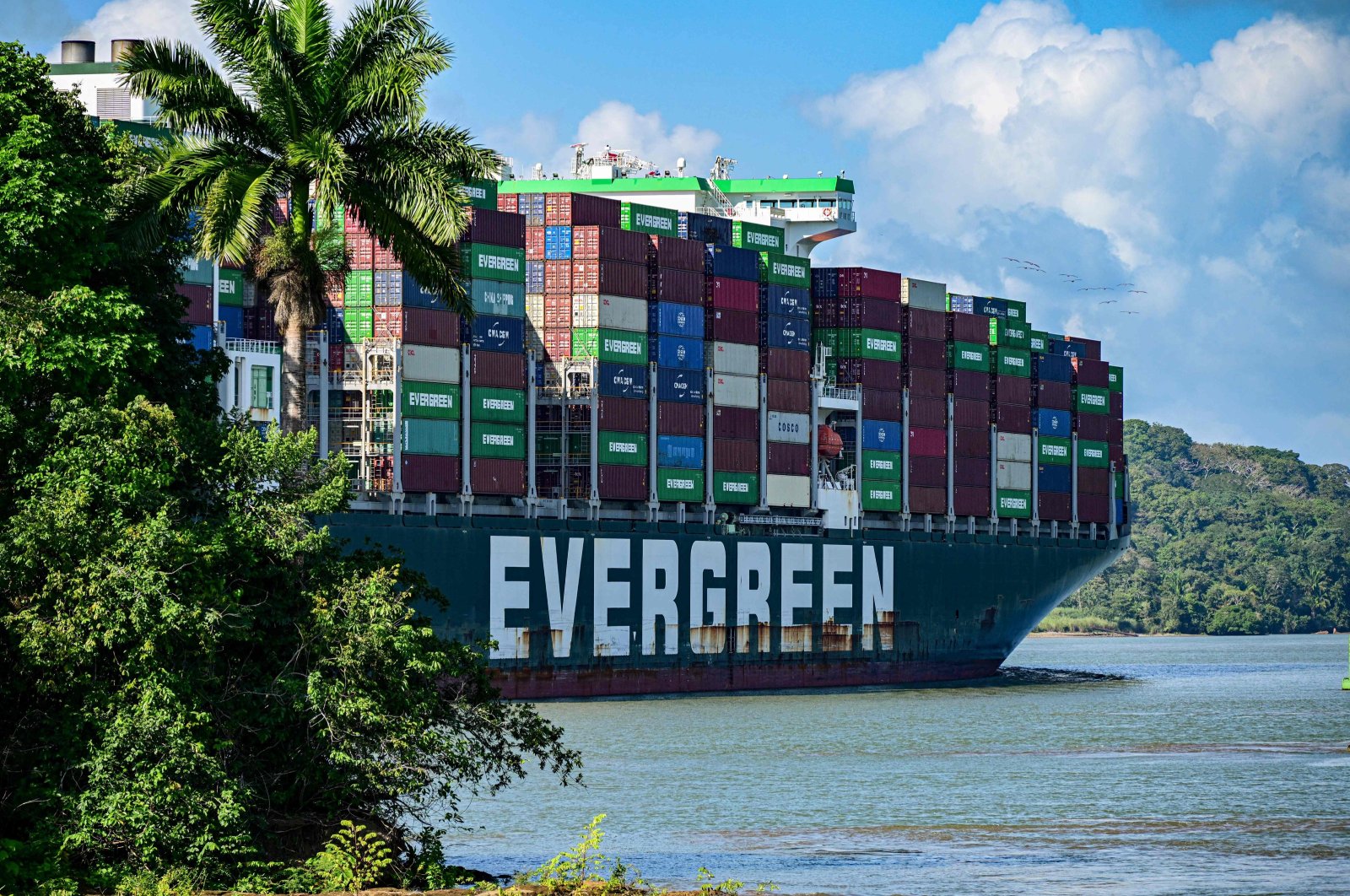 View of cargo ships near Miraflores locks, at the Panama Canal. The drought affecting the Panama Canal has forced the restriction on the number of ships transiting the waterway, amid the El Nino phenomenon that threatens to worsen the situation, Panama, Jan. 11, 2024. (AFP Photo)
