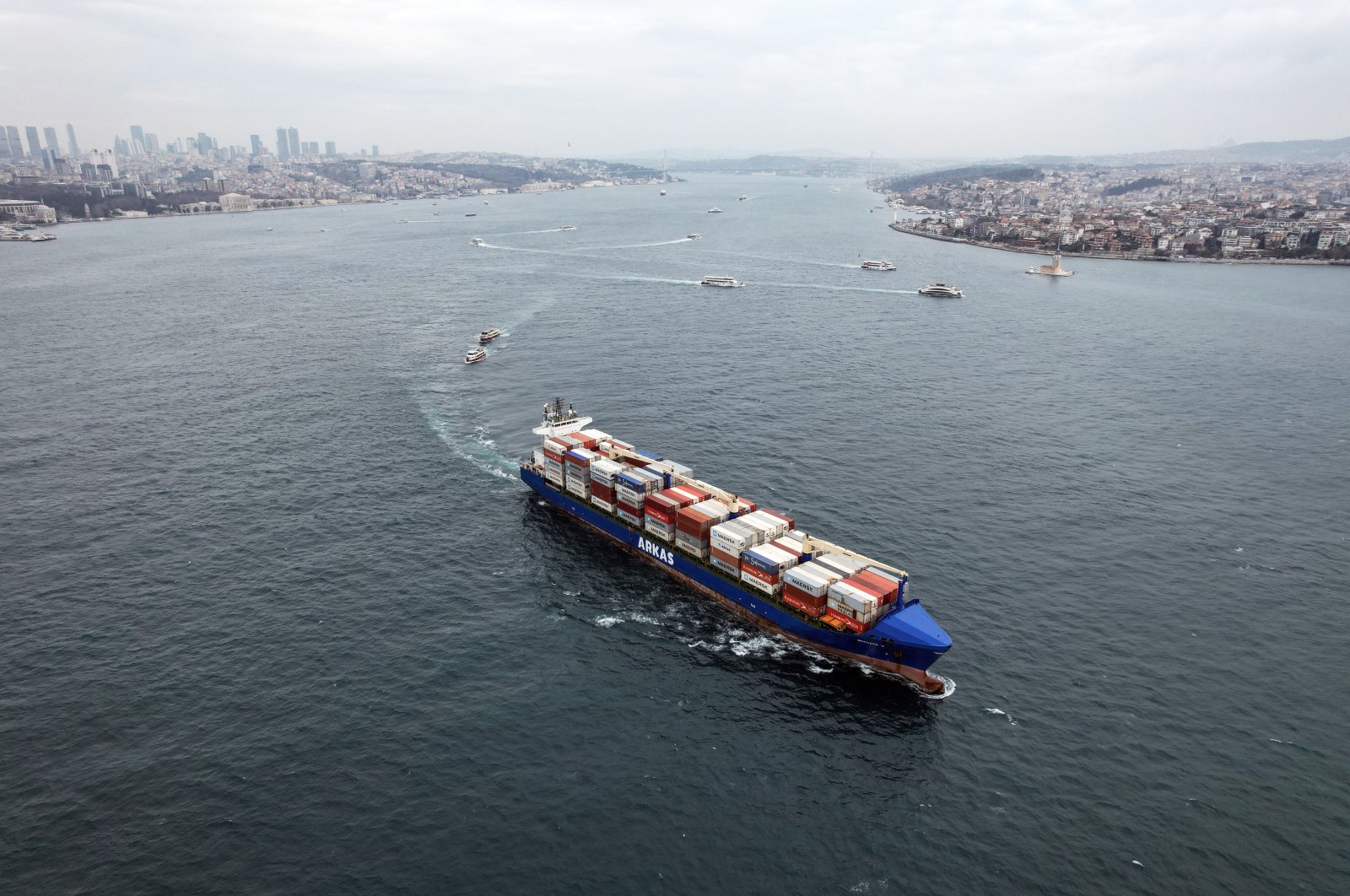 A container ship sails through the Bosporus, Istanbul, Türkiye, Jan. 29, 2024. (IHA Photo)