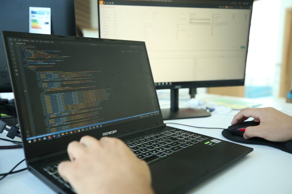 A software developer works at a technology center in Sakarya, northwestern Türkiye, Dec. 27, 2023. (AA Photo)