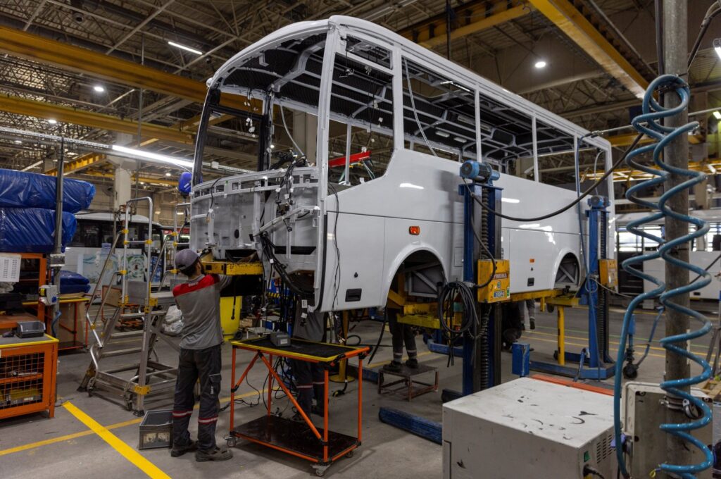 Technicians work on a bus at a production line of the heavy commercial and armored vehicle manufacturer Otokar in Arifiye, Sakarya, northwestern Türkiye, July 13, 2023. (Reuters Photo)