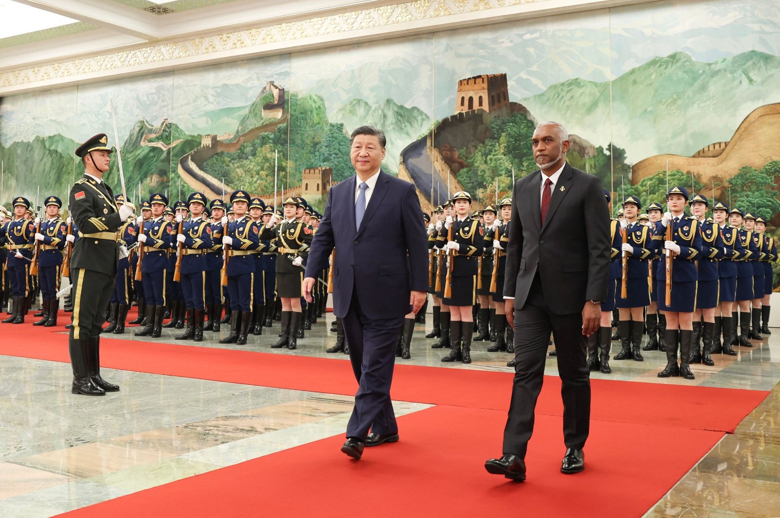 Maldives' President Mohamed Muizzu (R) and Chinese President Xi Jinping arrive for a welcome ceremony at the Great Hall of the People, Beijing, China, Jan. 10, 2024. (AFP Photo)