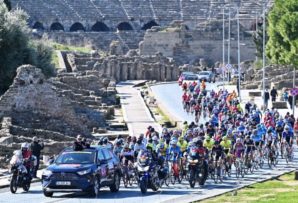 This undated photo shows cyclists competing in the Tour of Antalya, Antalya, Türkiye. (IHA Photo)