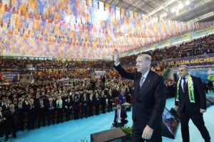 President Recep Tayyip Erdoğan greets the crowd at the ceremony for mayoral candidates, Şanlıurfa, southeastern Türkiye, Feb. 7, 2024. (AA Photo)
