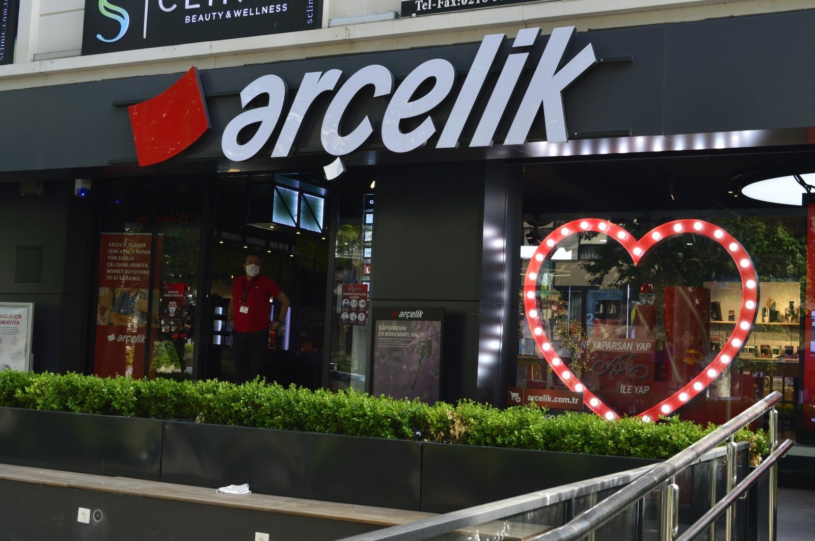 An Arçelik home appliances showroom in Istanbul, Türkiye, June 6, 2020. (Shutterstock Photo)