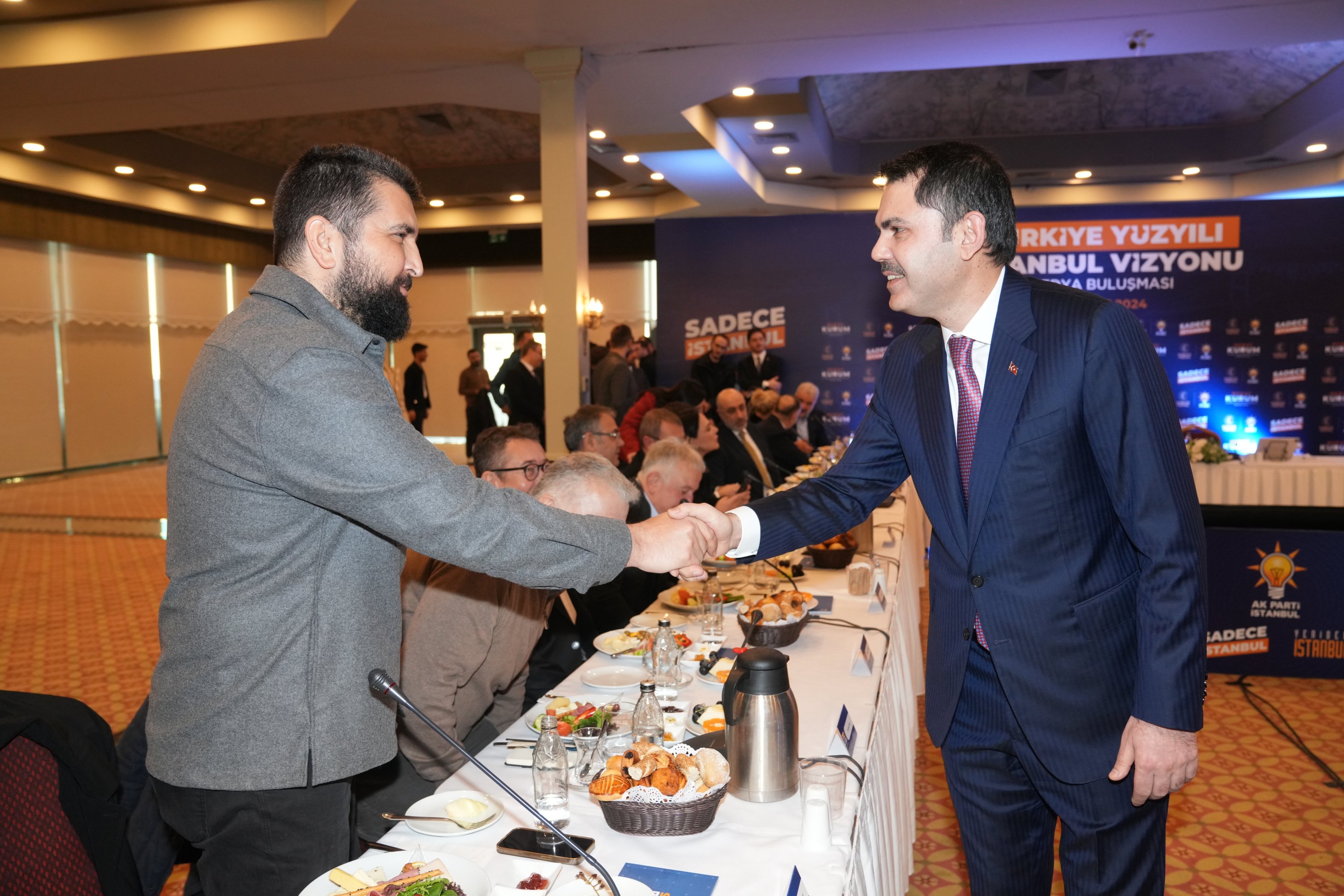 314022 Justice and Development Party (AK Party) Istanbul mayoral candidate Murat Kurum shakes hands with Daily Sabah Editor-in-Chief Ibrahim Altay, on the sidelines of the meeting, Istanbul, Türkiye, Feb. 8, 2024. (Courtesy of AK party)