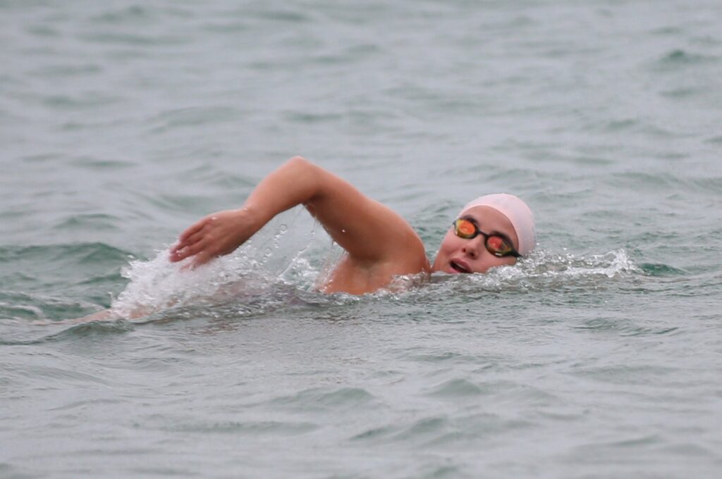 Turkish diver Bengisu Avcı trains ahead of the Cook Strait challenge, Çanakkale, Türkiye, Jan. 21, 2023. (AA Photo)