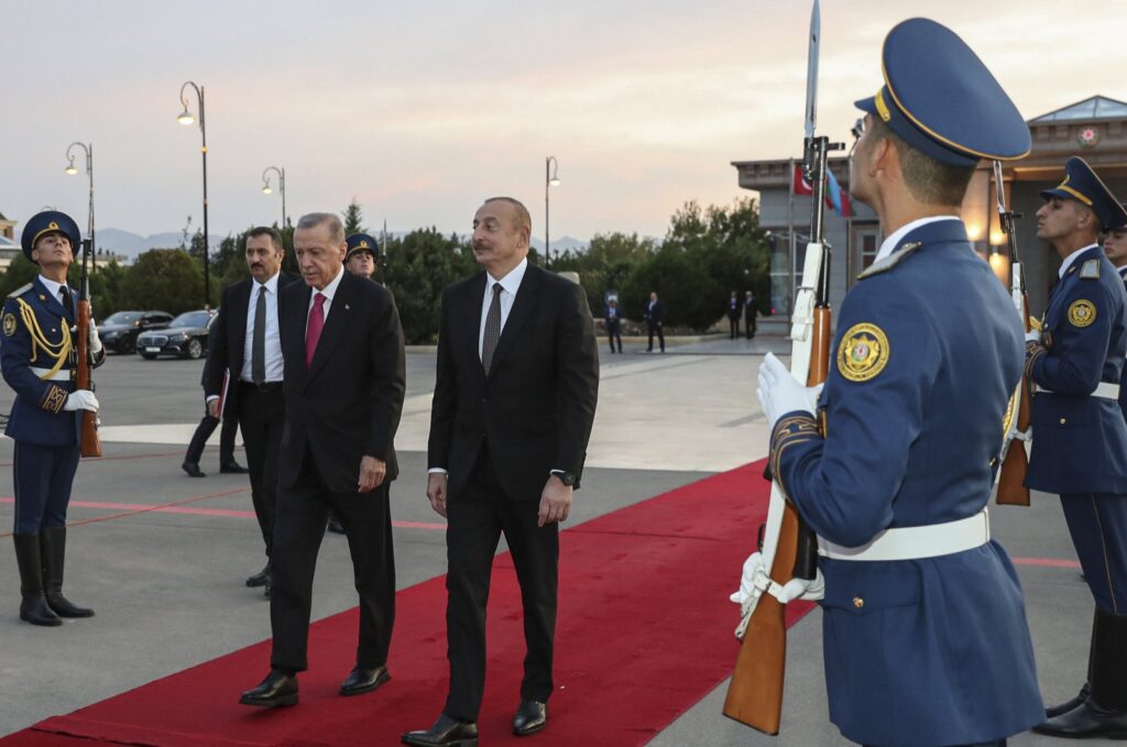 Azerbaijan's President Ilham Aliyev (C-R) and President Recep Tayyip Erdoğan attend a farewell ceremony at the airport during a visit to the Nakhchivan Autonomous Republic, Azerbaijan, Sept. 25, 2023. (EPA Photo)