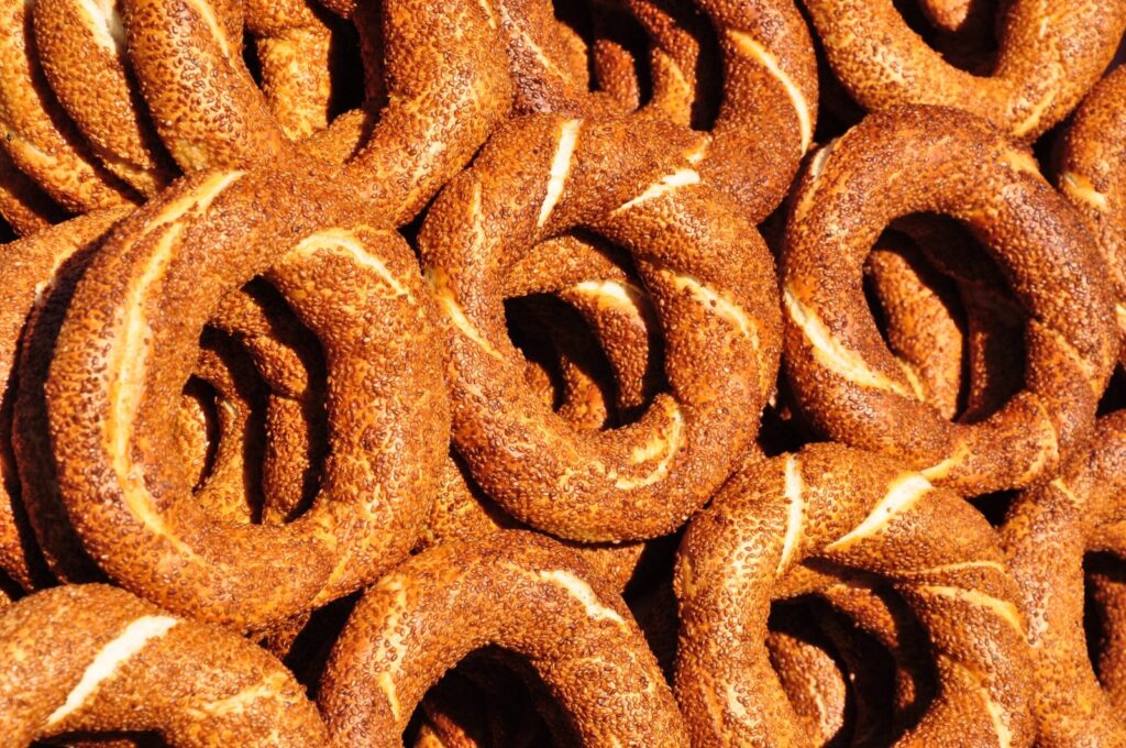 Simit from Türkiye has also ranked among the world's best, praised for its unique flavor and cultural significance. (Getty Images Photo)