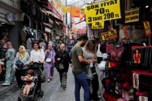 People stroll in a shopping area in Istanbul, Türkiye, July 5, 2023. (Reuters Photo)