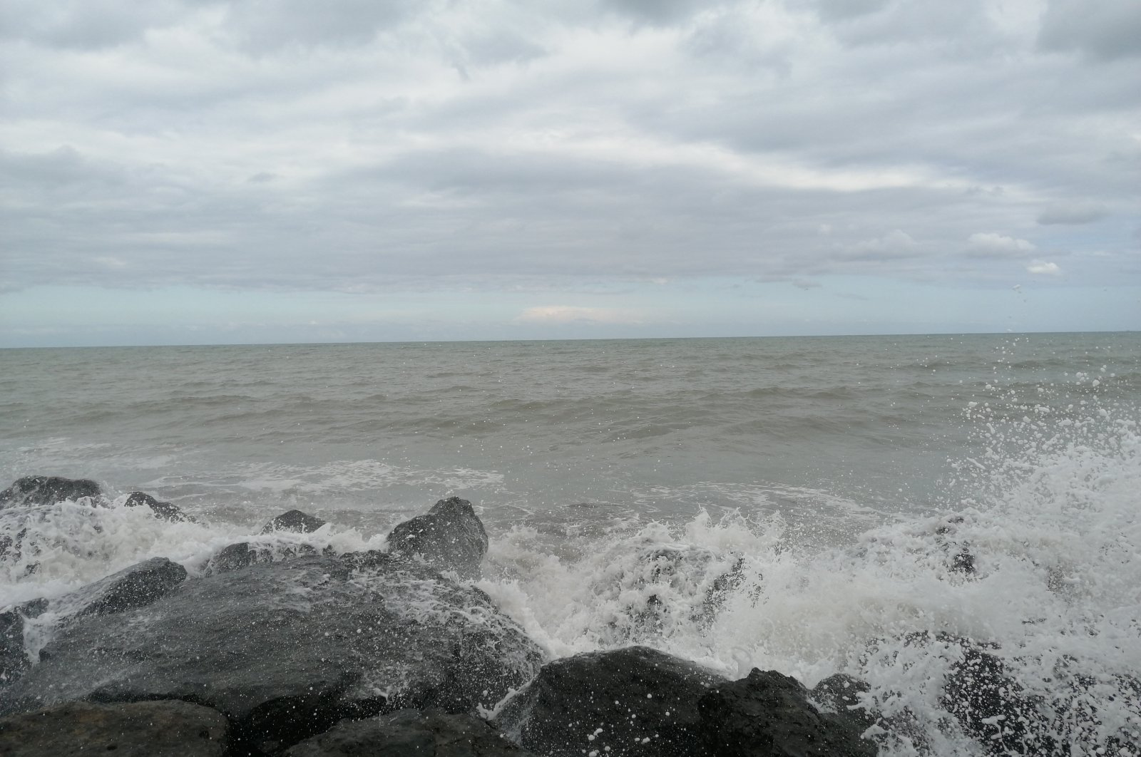 The shores of Black Sea, Samsun, Türkiye, Feb. 26, 2024. (Photo by Sisa Bodani)