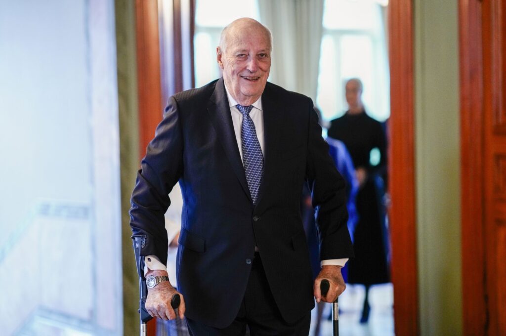 King Harald of Norway arrives for a meeting lunch with President of the Republic of Tanzania Samia Suluhu Hassan, at the prime minister's residence in Oslo, Norway, Feb. 14, 2024. (EPA Photo)