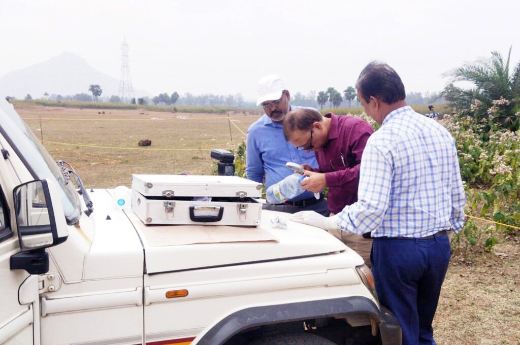Indian police and forensic team investigate and collect samples at the site where a Spanish tourist was gang-raped, near Kurmahaat, Dumka, Jharkhand state, India, March 4, 2024. (EPA Photo)