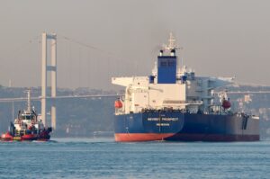 Crude oil tanker Nevskiy Prospect, owned by Russia's leading tanker group Sovcomflot, transits the Bosporus, Istanbul, Türkiye, Sept. 6, 2020. (Reuters Photo)