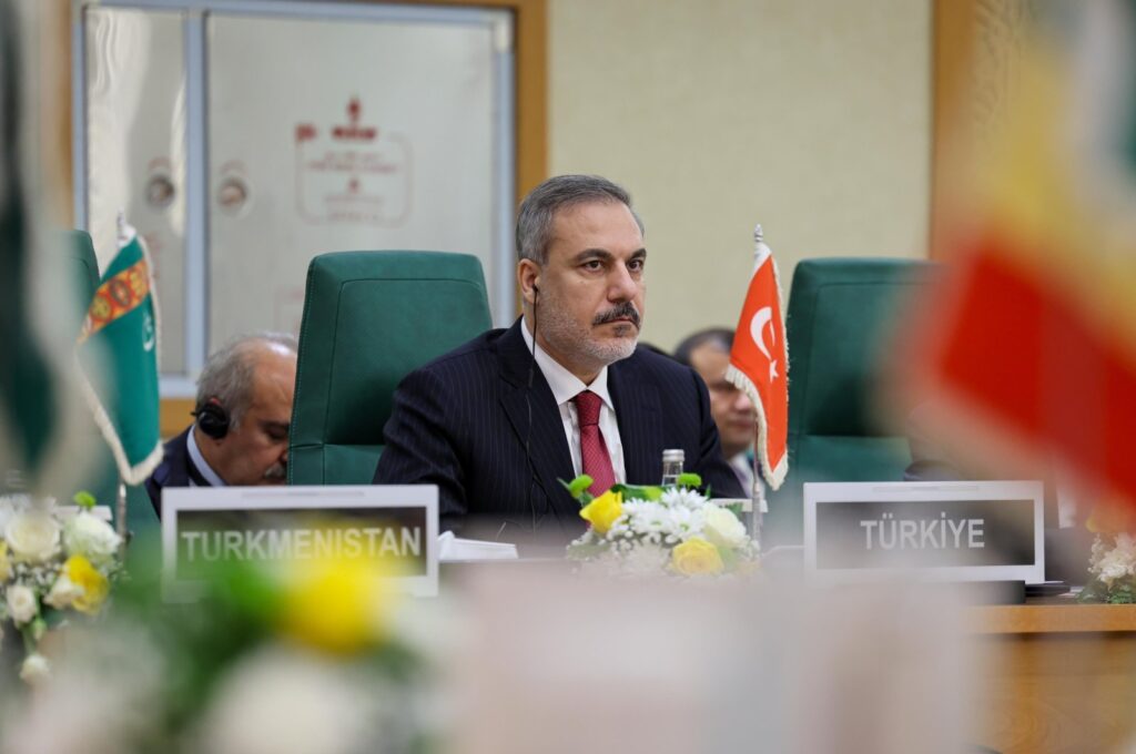 Foreign Minister Hakan Fidan attends the Extraordinary Session of the Organization of Islamic Cooperation (OIC) Council of Foreign Ministers in Jeddah, Saudi Arabia, March 5, 2024. (IHA Photo)