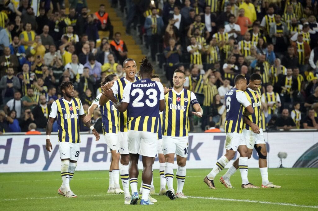 Fenerbahçe players celebrate after Michy Batshuayi's goal against Kasımpaşa at the Ülker Stadium, Istanbul, Türkiye, Feb. 24, 2024. (IHA Photo)