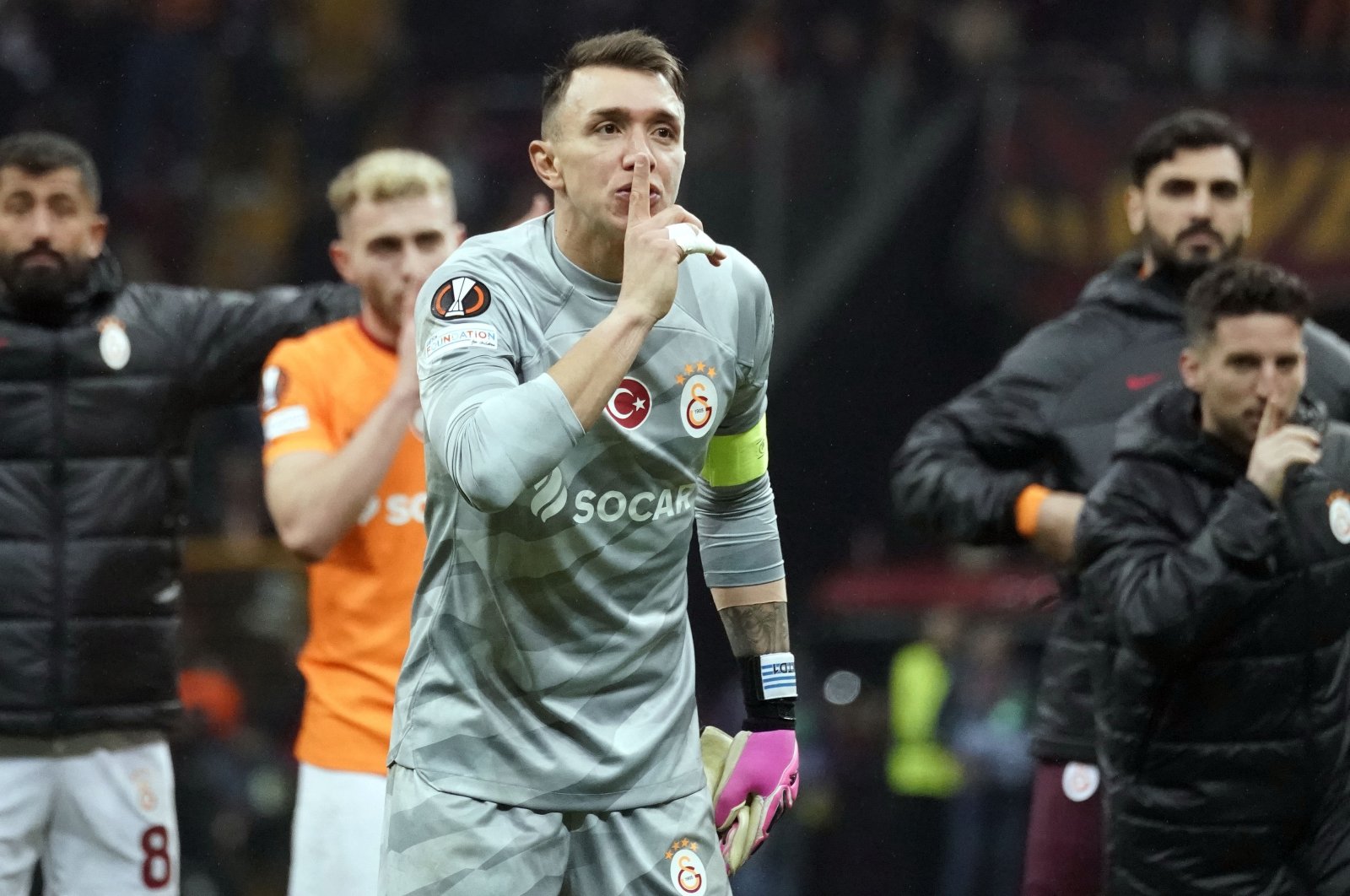 Fenerbahçe goalkeeper Fernando Muslera celebrates with his teammates after the match against Beşiktaş, Istanbul, Türkiye, March 1, 2024. (IHA Photo)