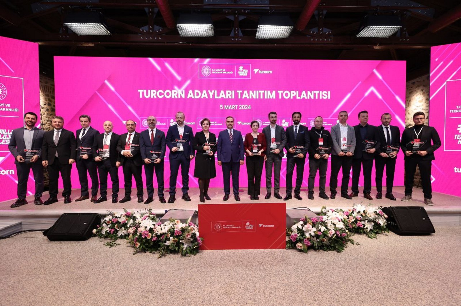 Industry and Technology Minister Mehmet Fatih Kacır (C) attends an event to unveil Türkiye's Turcorn candidates, Istanbul, Türkiye, March 5, 2024. (AA Photo)