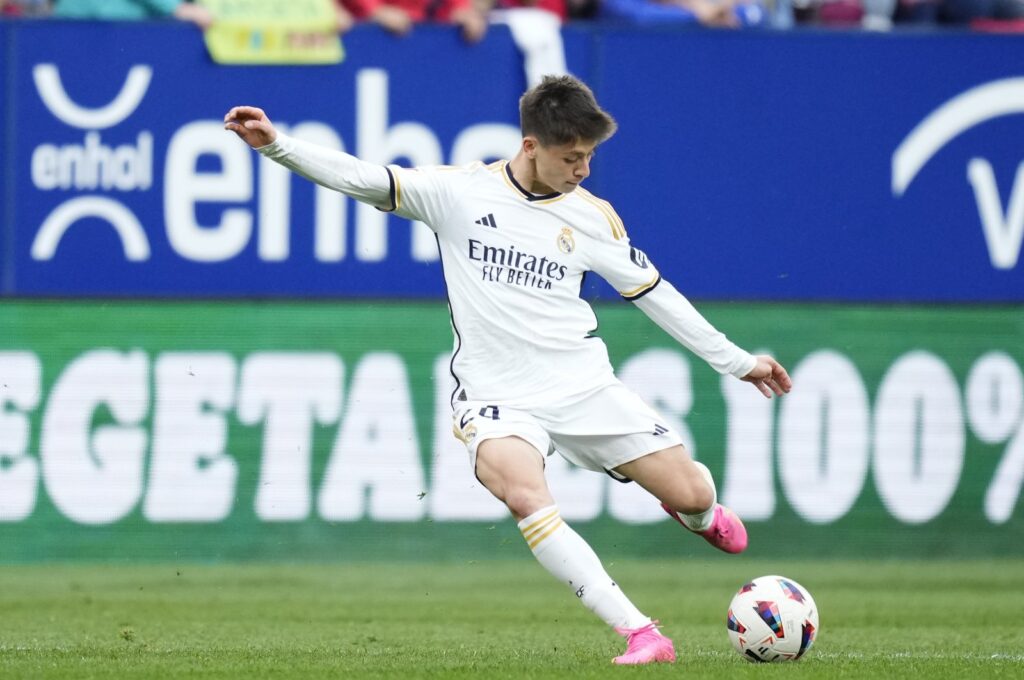 Real Madrid's Arda Güler in action during a La Liga match against Osasuna at the El Sadar Stadium, Pamplona, Spain, March 16, 204. (AA Photo)