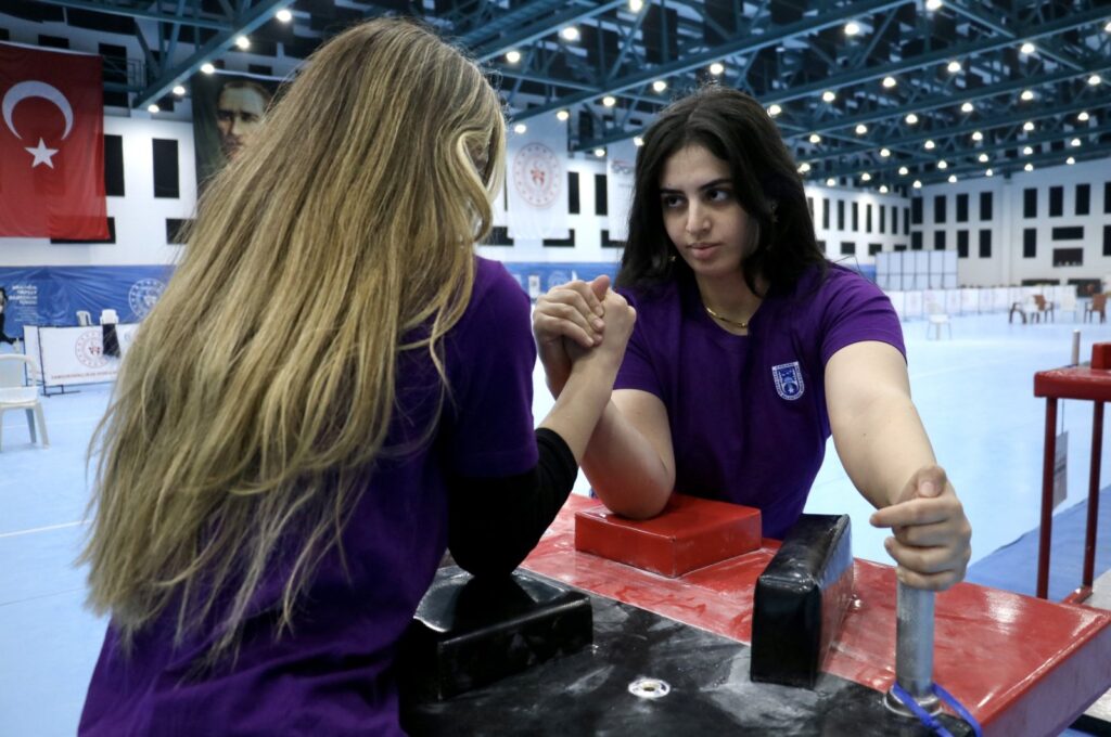 Turkish arm wrestler Azra Sarı (R) trains for the World Arm Wrestling Championships, Samsun, Türkiye, March 25, 2024. (AA Photo)