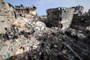 People check the rubble of buildings that were destroyed by overnight Israeli bombing in Rafah, southern Gaza Strip, Palestine, March 27, 2024. (AFP Photo)