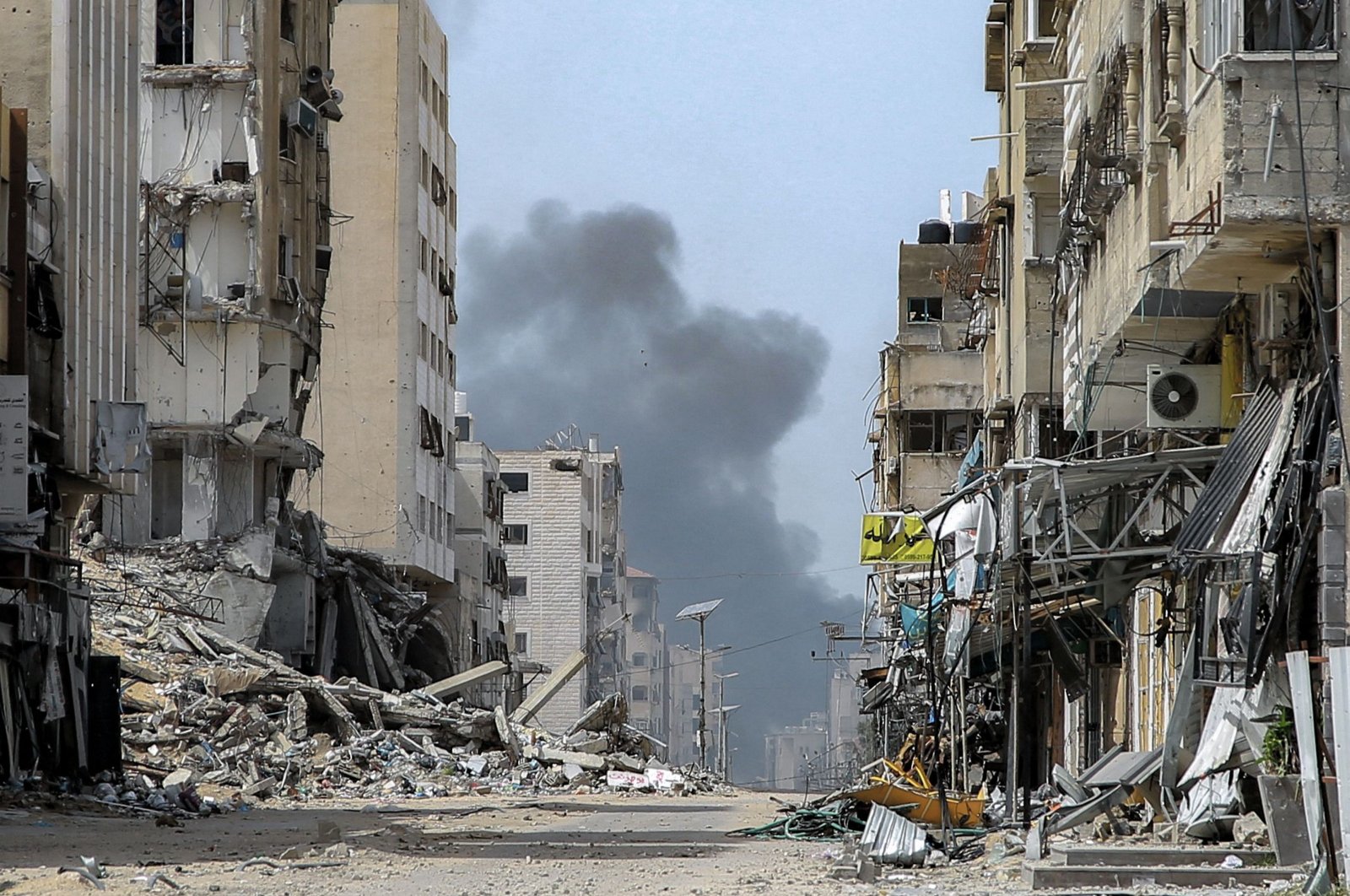 Smoke rises during an Israeli strike in the vicinity of the Al-Shifa Hospital, Gaza City, Palestine, March 28, 2024. (AFP Photo)
