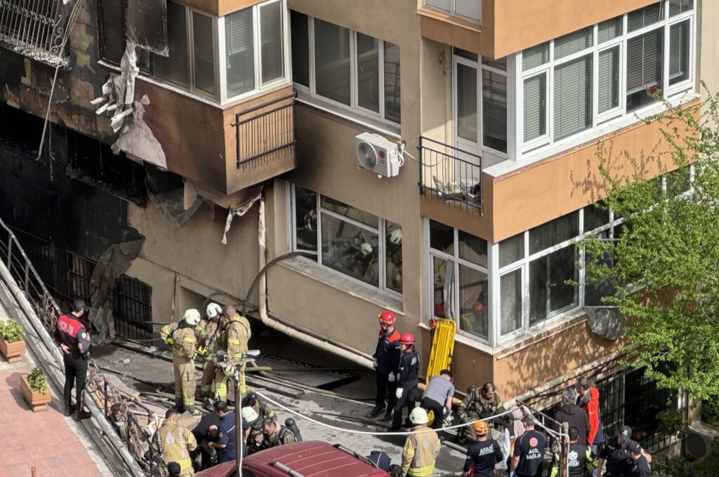 Firefighting teams respond to a fire in a 13-story building in Beşiktaş, Istanbul, Türkiye, March 2, 2024. (AA Photo)