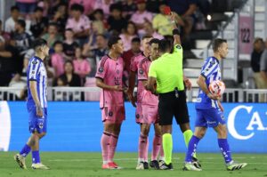 Inter Miami's David Ruiz (C) receives a red card during the second half against Monterrey in the first leg of the quarterfinals of the Concacaf Champions Cup at Chase Stadium, Miami, U.S., April 3, 2024. (AFP Photo)