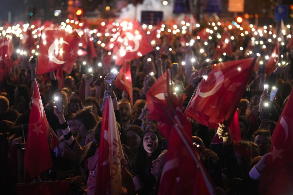 Main opposition Republican People's Party (CHP) supporters gather to celebrate outside City Hall in Istanbul, Türkiye, March 31, 2024. (AP Photo)