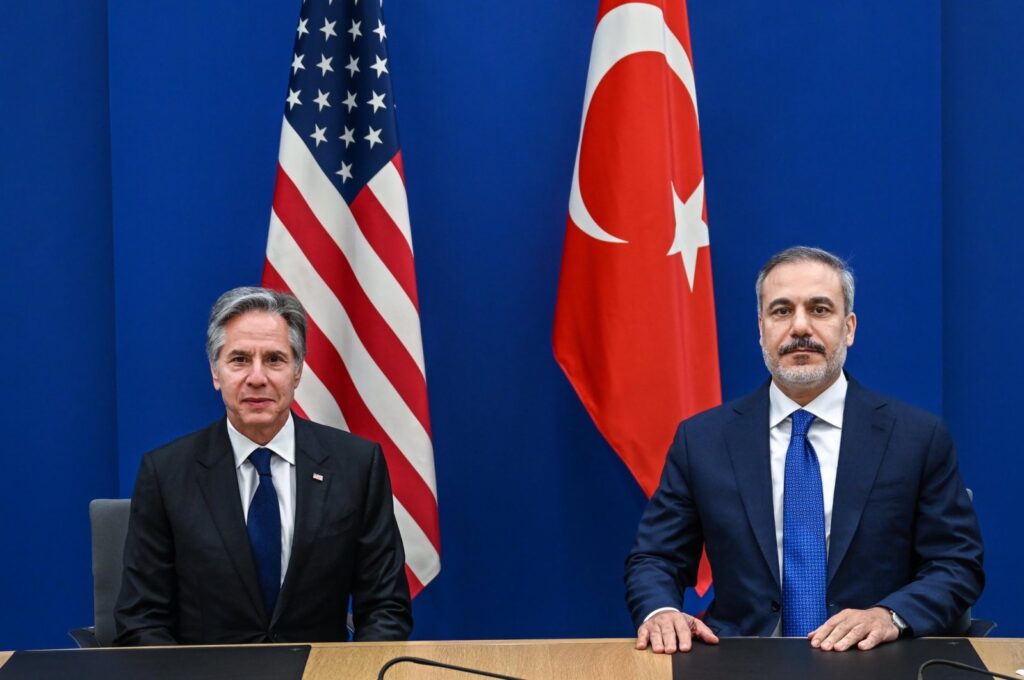 Foreign Minister Hakan Fidan (R) and his U.S. counterpart Antony Blinken in Brussels, Belgium, April 4, 2024. (DHA Photo)