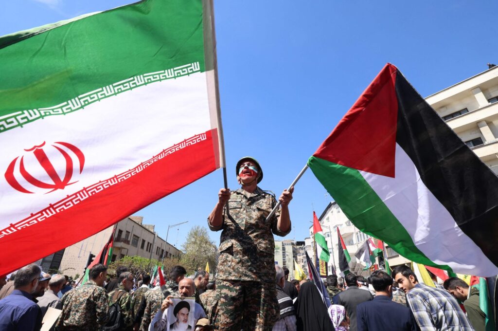 Iranians attend the annual Quds (Jerusalem) Day commemorations and the funeral of seven Revolutionary Guard Corps members killed in the Israeli strike on the country's consular annex in Damascus, Tehran, Iran, April 5, 2024. (AFP Photo)