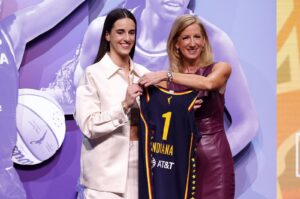Caitlin Clark (L) poses with WNBA Commissioner Cathy Engelbert after being selected first overall pick by the Indiana Fever during the 2024 WNBA Draft at Brooklyn Academy of Music, New York City, U.S., April 15, 2024. (AFP Photo)