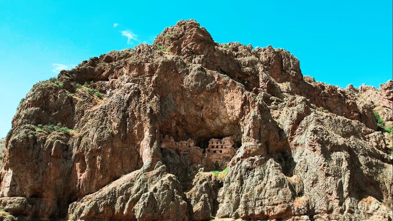 Perched atop a canyon in Kızılcahamam at an elevation of around 1,000 meters, the Alicin Geosite bears a striking resemblance in structure to Trabzon's Sümela Monastery, Ankara, Türkiye, April 21, 2024. (IHA Photo)