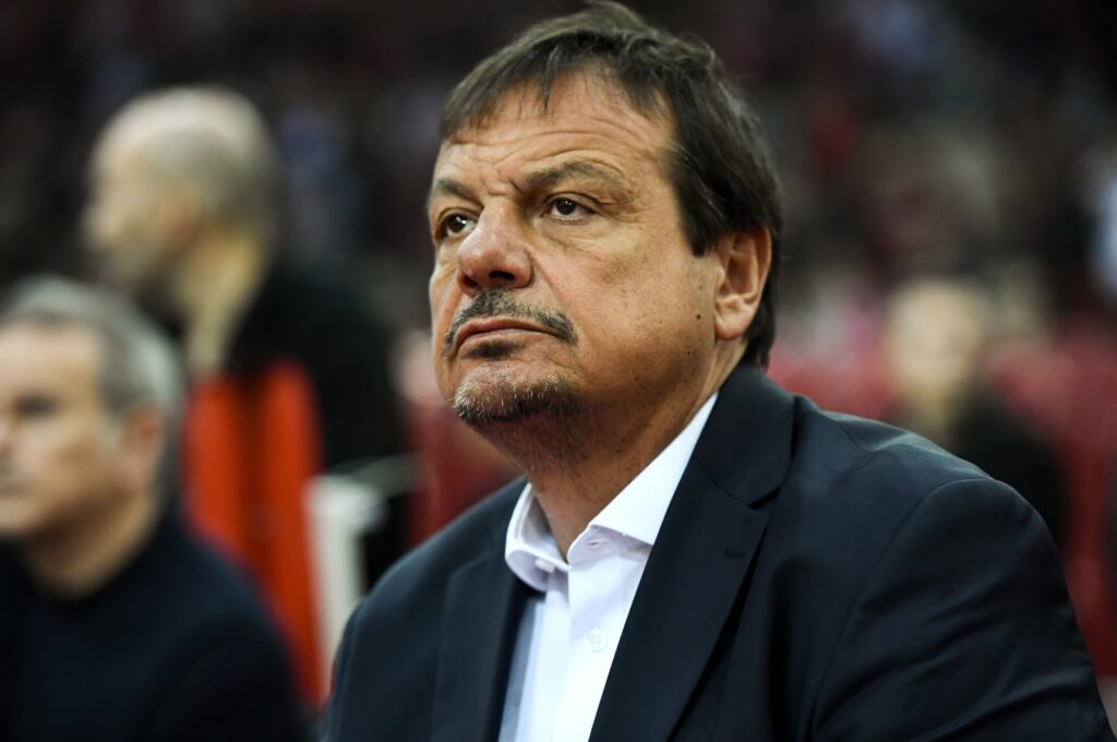 Panathinaikos' coach, Ergin Ataman follows a EuroLeague basketball match, in Piraeus, Greece, March 14, 2024. (EPA Photo)