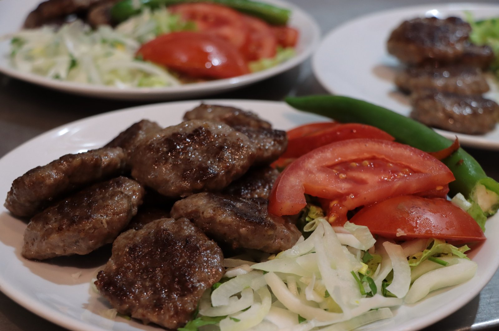 The research, conducted to analyze Türkiye's dining landscape in 2023, highlighted a consistent trend of using credit cards for dining out, with döner and köfte eateries ranking as the top choices for expenditure throughout the year. (AA Photo)