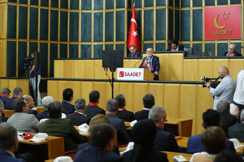 Felicity Party (SP) Chairperson Temel Karamollaoğlu addresses his party's parliamentary group meeting in the capital, Ankara, Türkiye, April 17, 2024. (DHA Photo)
