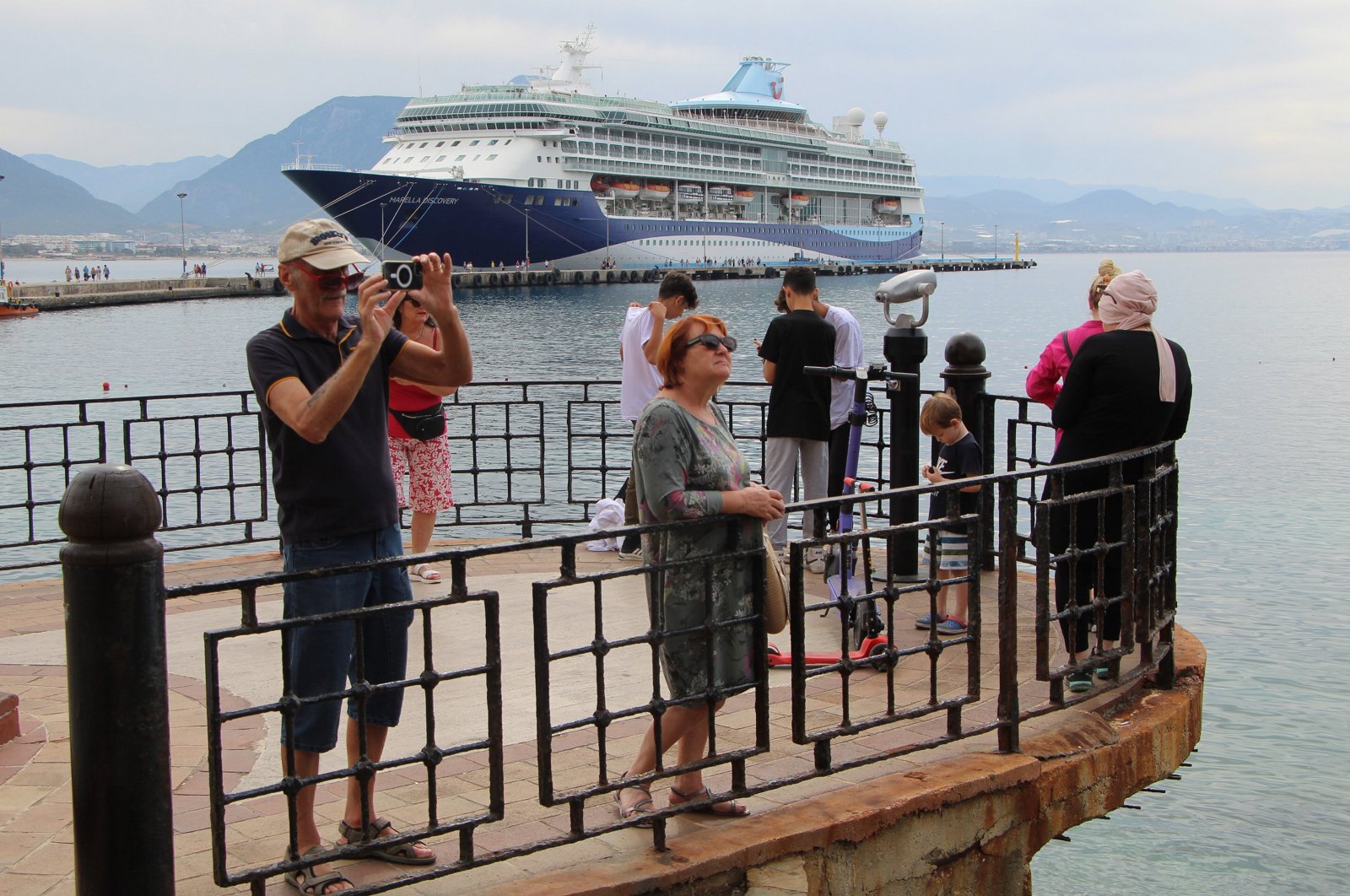 Cruise ship Marella Discovery 2 carrying mostly British tourists arrives in Antalya's Alanya port, May 9, 2024. (AA Photo)