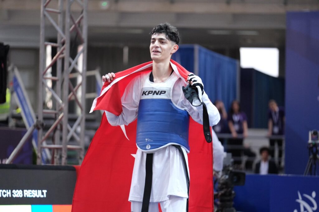 Turkish athlete Furkan Ubeyde Çamoğlu celebrates after beating Greece's Konstantinos Dimitropoulos to win the European Taekwondo Championships gold, Belgrad, Serbia, May 9, 2024. (AA Photo)