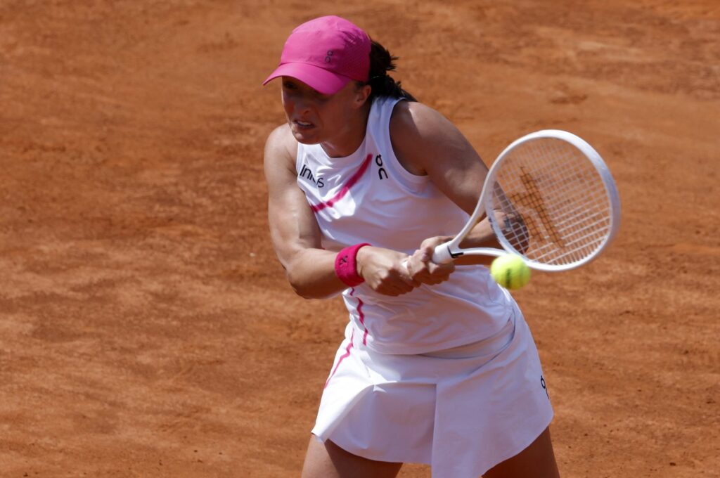 Poland's Iga Swiatek returns to U.S.'s Madison Keys during the Women's WTA Rome Open at Foro Italico, Rome, Italy, May 14, 2024. (AA Photo)