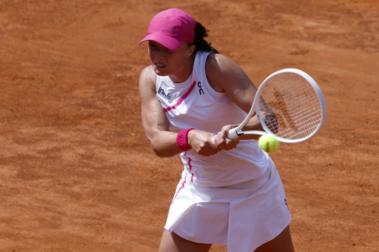 Poland's Iga Swiatek returns to U.S.'s Madison Keys during the Women's WTA Rome Open at Foro Italico, Rome, Italy, May 14, 2024. (AA Photo)