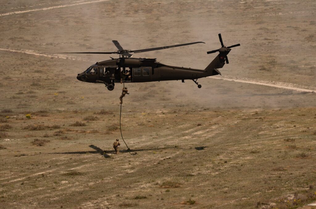 Turkish troops rappel from a helicopter during the exercise, Konya, central Türkiye, May 16, 2024. (AA Photo)