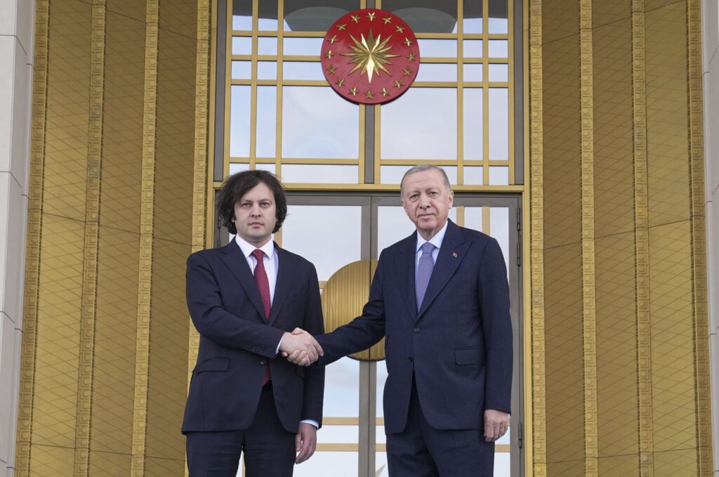 President Recep Tayyip Erdoğan and Georgian PM Irakli Kobakhidze shake hands at the Presidential Complex in Ankara, May 16, 2024. (AA Photo)