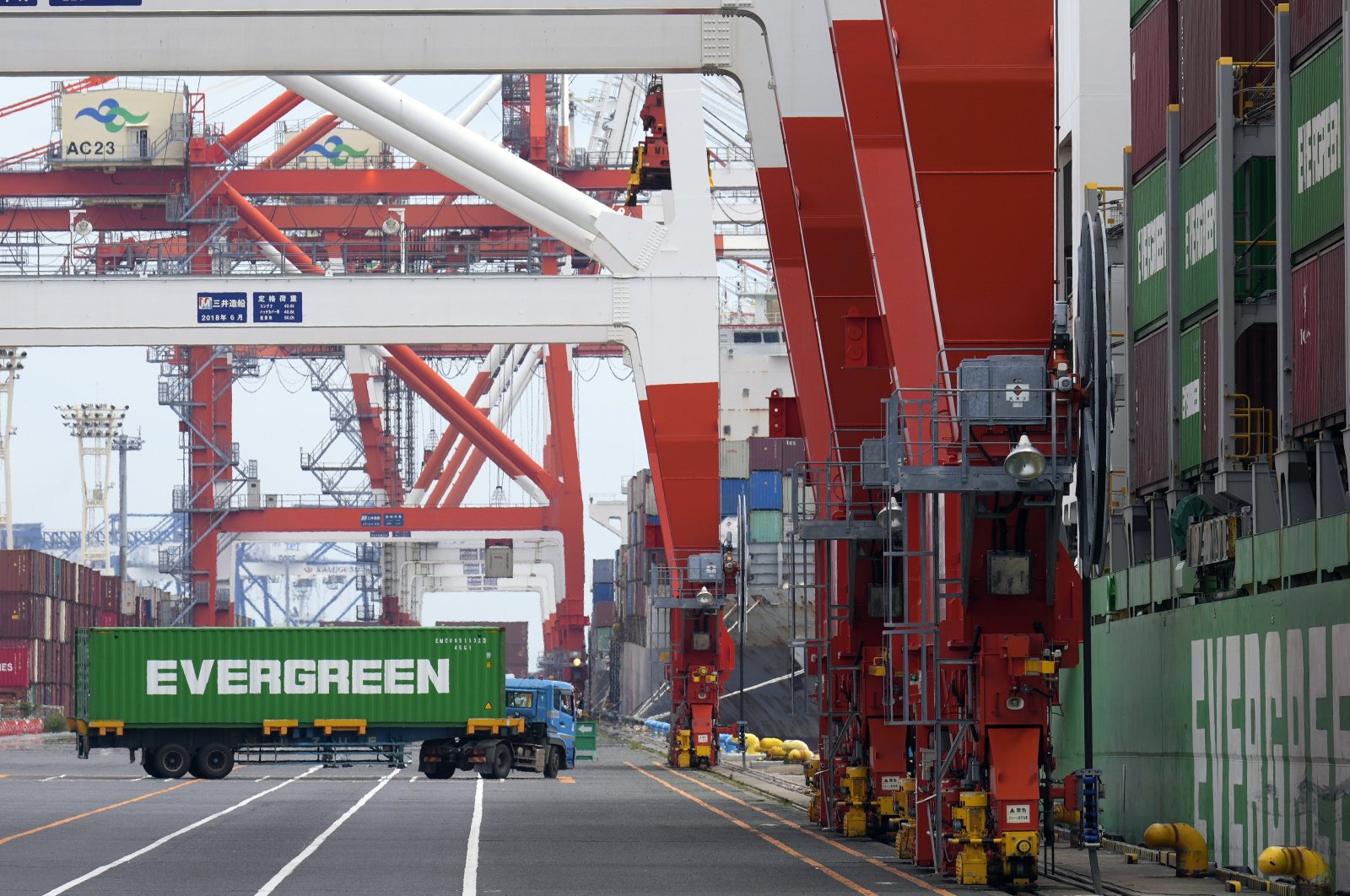 A container ship is loaded at a port in Tokyo, Japan, May 22, 2024. (EPA Photo)