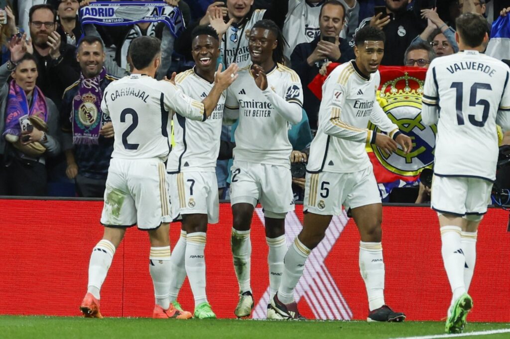 Real Madrid's Vinicius Jr (2nd L) celebrates after scoring the 2-0 goal during the La Liga match against Deportivo Alaves, Madrid, Spain, May 14, 2024. (EPA Photo)