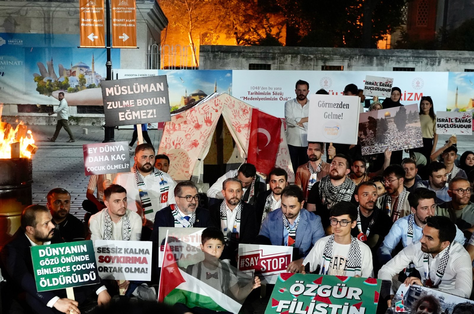 Members of the Justice and Development Party (AK Party) Istanbul Youth Branch organized a "Say Stop" demonstration in Istanbul, Türkiye, June 4, 2024. (AA Photo)
