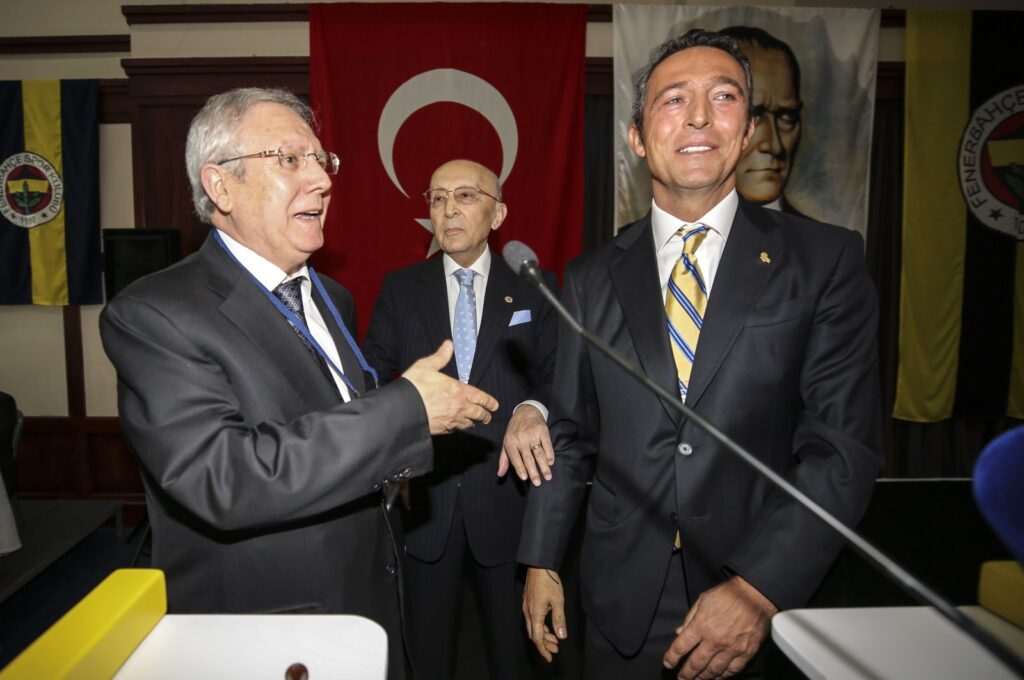 Fenerbahçe's former President Aziz Yıldırım (L) and incumbent President Ali Koç address the press at the Ülker Stadium, Istanbul, Türkiye, April 28, 2018. (AA Photo)