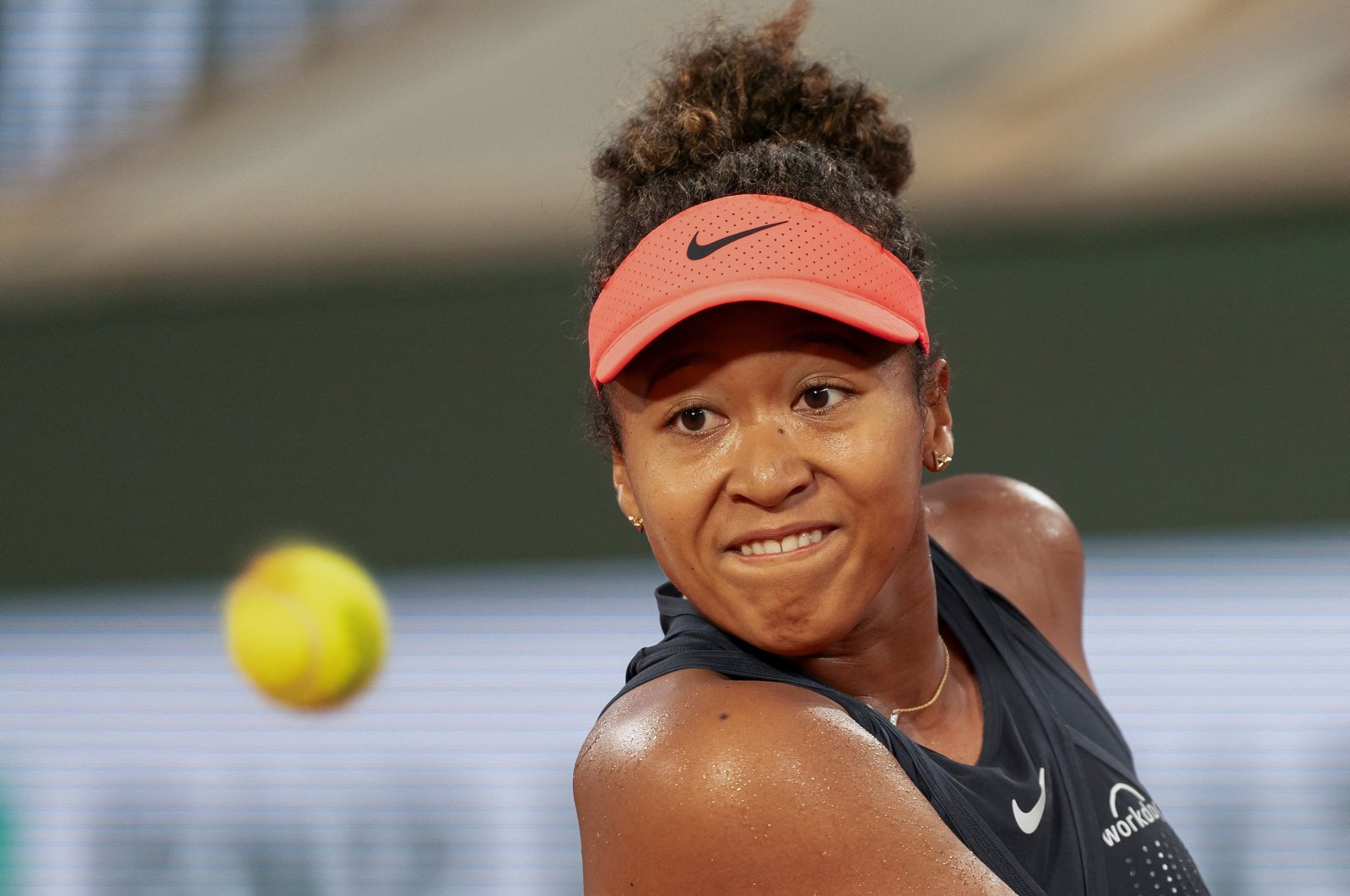 Japan's Naomi Osaka keeps her eye on the ball during her match against Iga Swiatek of Poland at Stade Roland Garros, Paris, France, May 29, 2024. (Reuters Photo)