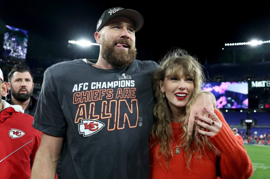 Kansas City Chiefs' Travis Kelce (L) celebrates with Taylor Swift after a 17-10 victory against the Baltimore Ravens in the AFC Championship Game at M&T Bank Stadium, Baltimore, Maryland, U.S., Jan. 28, 2024. (Getty Images Photo)
